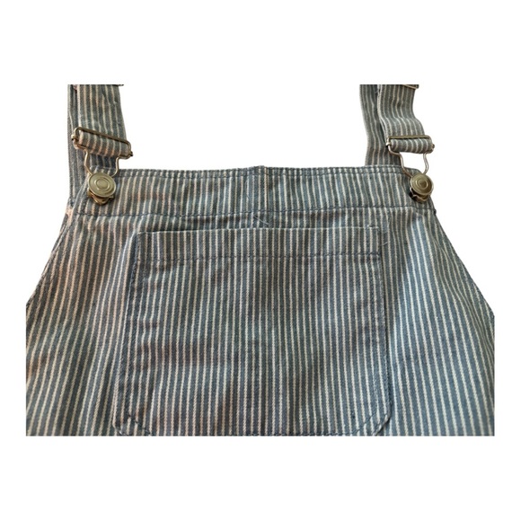 KLESIS crop top size Medium,denim blue and white stripes, silver buckles denim - Picture 3 of 5